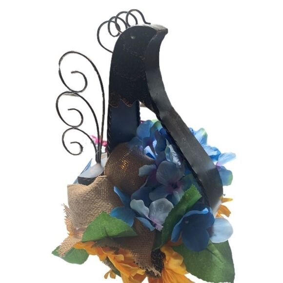 Rooster   - Picture 3 of 7